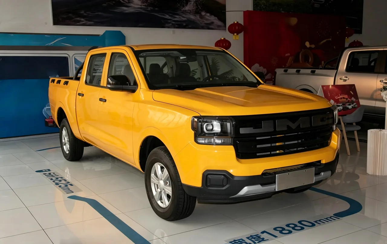 2025 Model 2.5T Automatic Diesel 4WD Long Wheelbase Flatbed