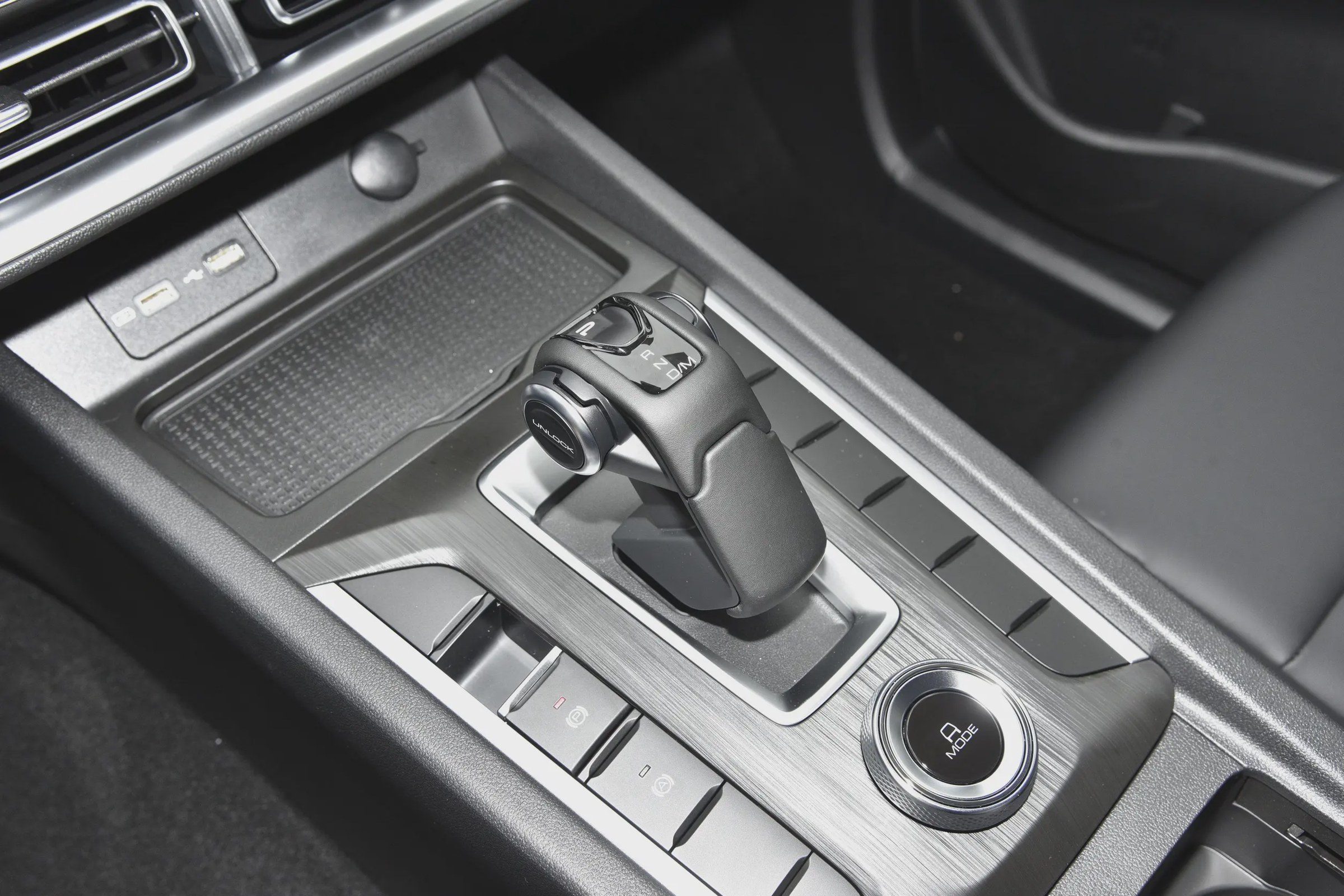 2021 Model, Commercial Edition, 2.4T Diesel, Automatic 2WD, Large Dual Elite Model, GW4D24