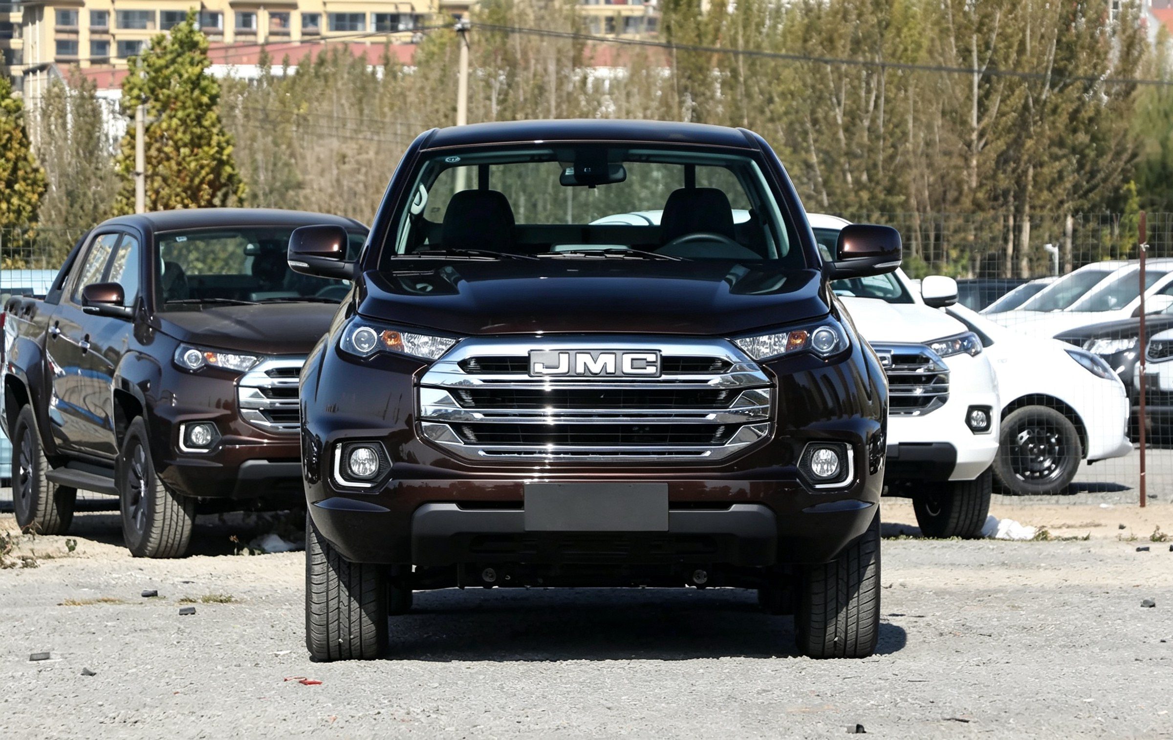 Modèle 2022, 2.0T diesel automatique, 4x4, version confort, empattement standard